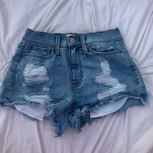 Mudd size 1, High-Rise Jean Shorts